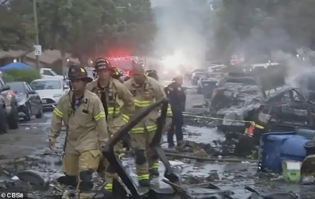 凌晨空难!客机坠毁爆燃,残骸砸向居民区,全员遇难!美丽小镇惨变人间炼狱(组图) - 1