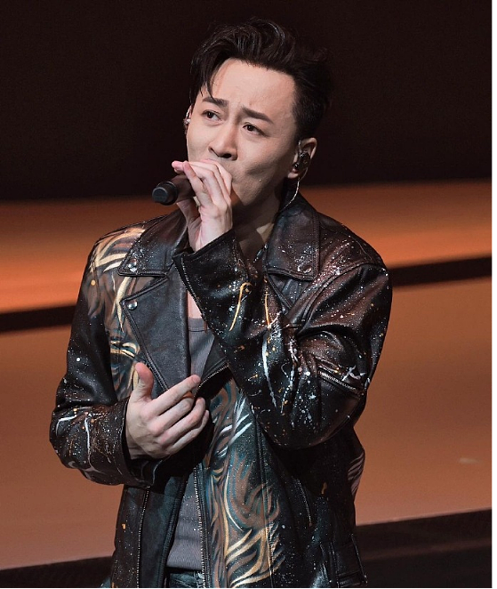 林峰演唱会引发全网怀念徐子珊，与周秀娜共舞，被嘲像跳“老年迪斯科”（组图） - 1
