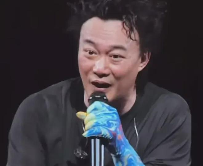 太拼!台媒曝陈奕迅演唱会票房超5500万,怪不得身体没恢复就上台(组图) - 10