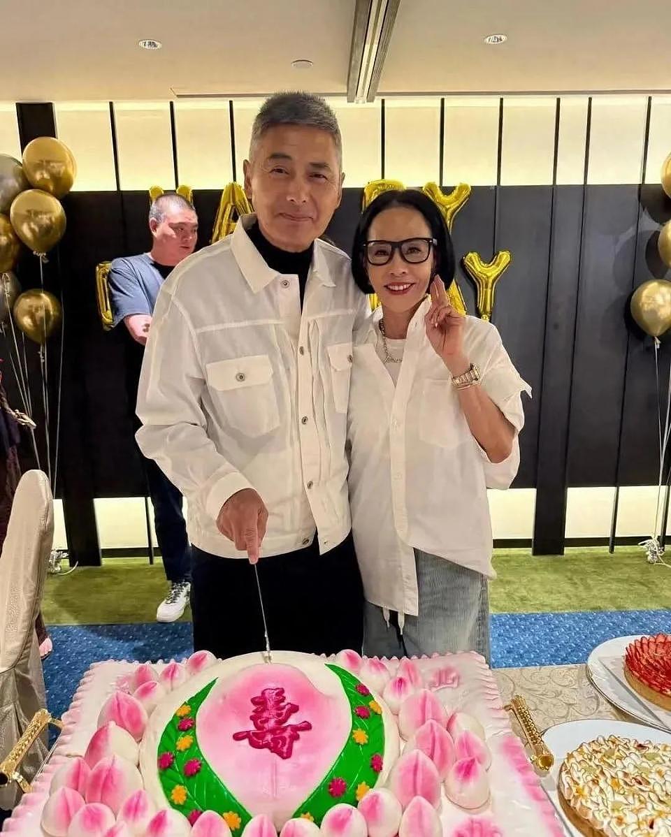结婚几十年,没绯闻不炒作,娱乐圈的神仙爱情不止朱媛媛辛柏青(组图) - 16
