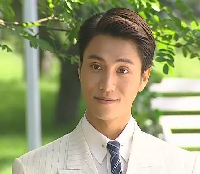49岁陈坤晒23岁儿子毕业照,父子相差26岁,相处状态像兄弟(组图) - 14