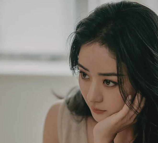 恋情爆雷、资源下跌、出席活动被嘲,围观赵丽颖近况,难怪她破防(组图) - 21