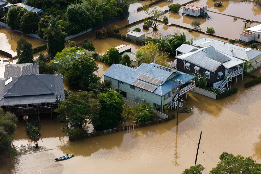2天下几个月的雨!澳洲经历百年一遇洪灾!学校停课、机场关闭、道路中断、万户停电!(组图) - 7