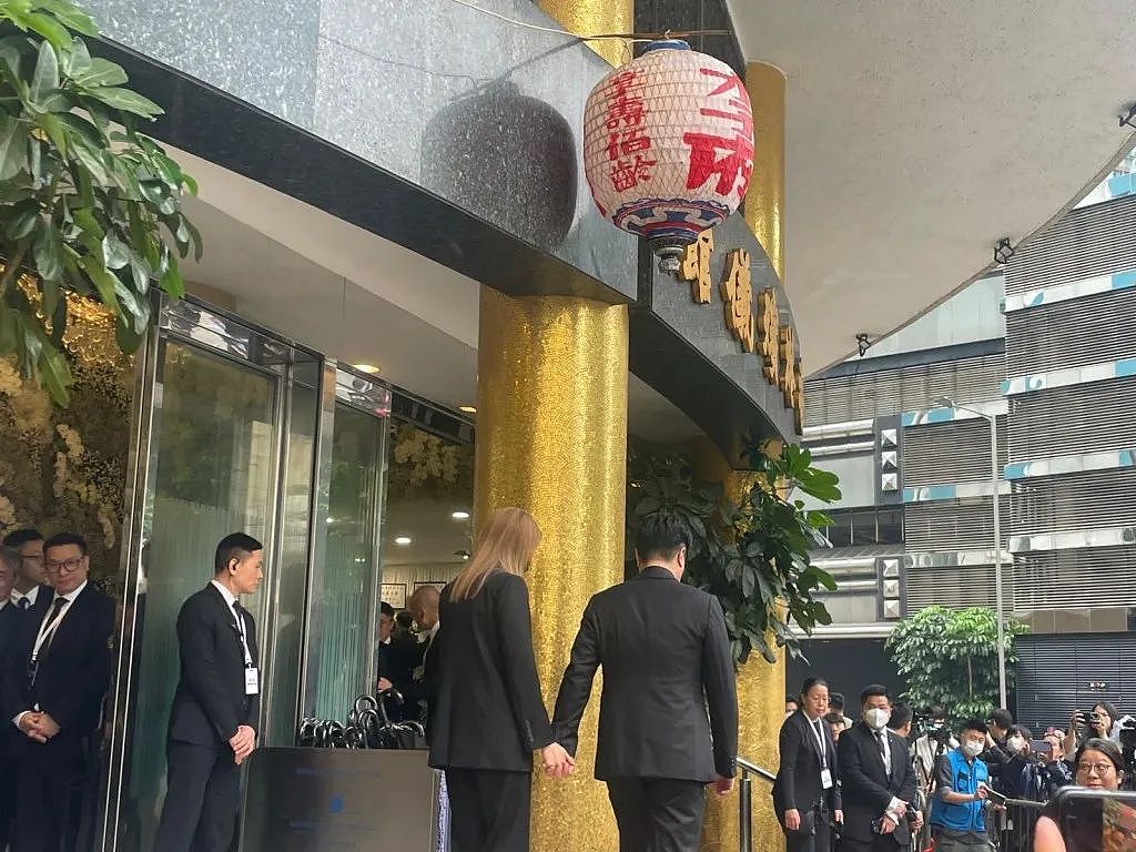 千亿儿媳徐子淇，送别首富公公！豪门19年风光背后有辛酸…（组图） - 7