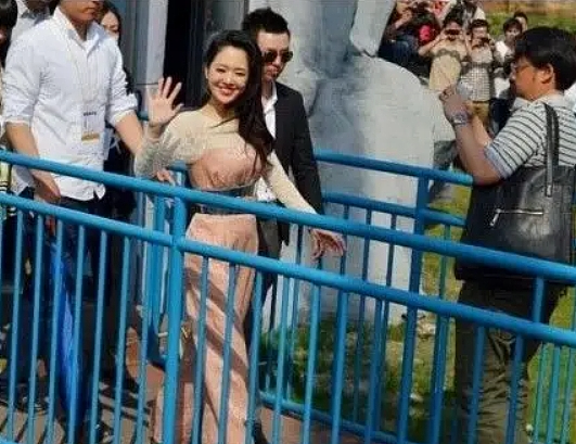 苍井空上节目自曝：在中国一场活动赚1000万，随手写书法竟被奉为“文化大使”...（组图） - 4