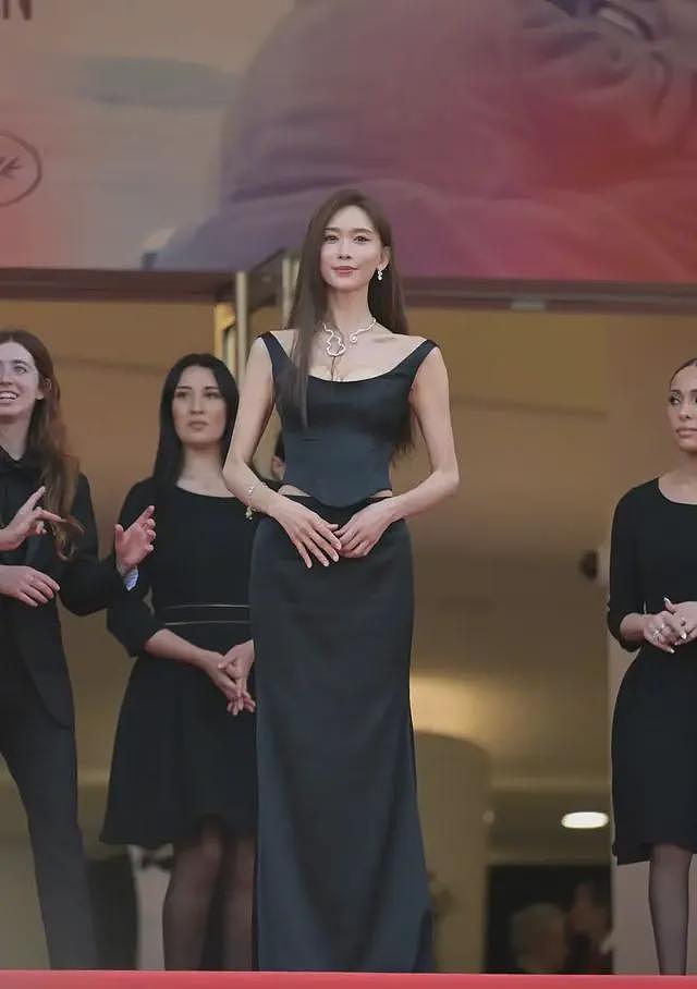 一场戛纳盛宴,“勒白双乳”的林志玲,暴露了远嫁日本的“苦楚”(组图) - 6