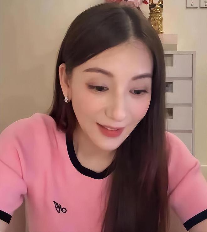 二女儿给郭富城扎巨型蝴蝶结，方媛怀三胎的消息再次坐实（组图） - 12