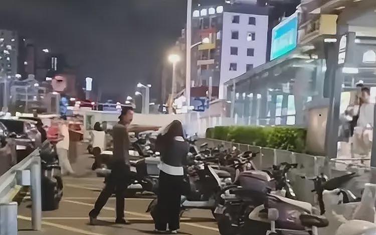 最新后续来了！摩的司机被曝说了下流的话，一个人扳倒了整个行业（组图） - 2