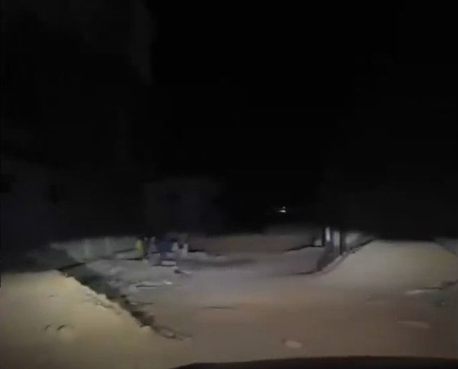非洲马里华商遭劫匪突袭，持霰弹枪枪战15分钟脱险，车身弹孔遍布（组图） - 3