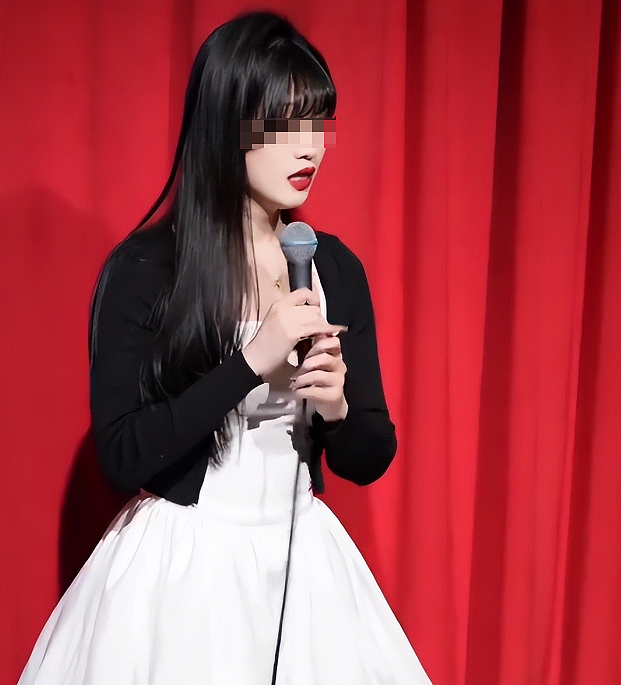 超短裙女演员让男观众摸大白腿后告对方猥亵,评论怒骂“我愿意≠你可以!”(组图) - 16