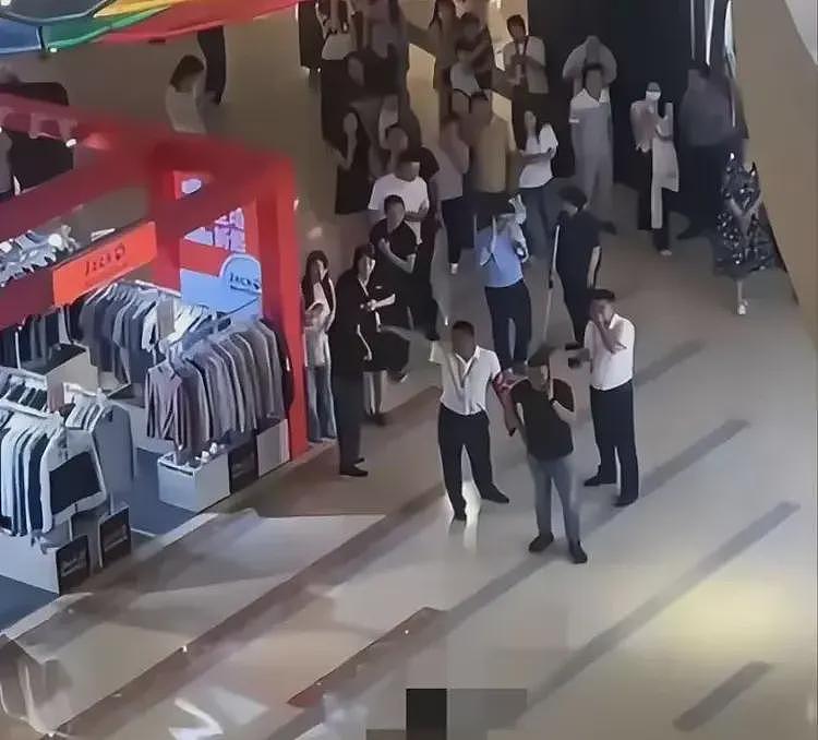 女子因奶茶跳楼后续：家境被扒，曾在加拿大留学，更多细节引争议（组图） - 6