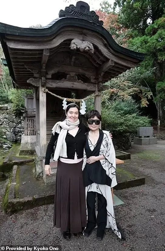 小野洋子女儿亲述:被亲爹藏起来,全家被洗脑,就为了不让妈妈找到我(组图) - 9