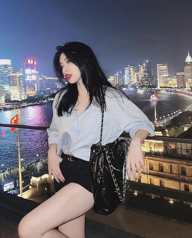 【美女】越南第一极品少妇身材，原来长这样，黑丝红唇太顶了（组图） - 14