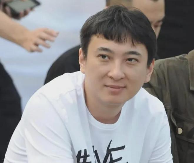 王思聪给前女友刷礼物,被吐槽怎么不给女儿打钱,黄一鸣尴尬了(组图) - 19