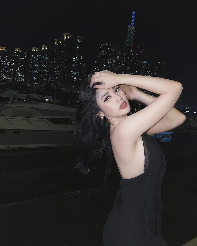 【美女】越南第一极品少妇身材，原来长这样，黑丝红唇太顶了（组图） - 15