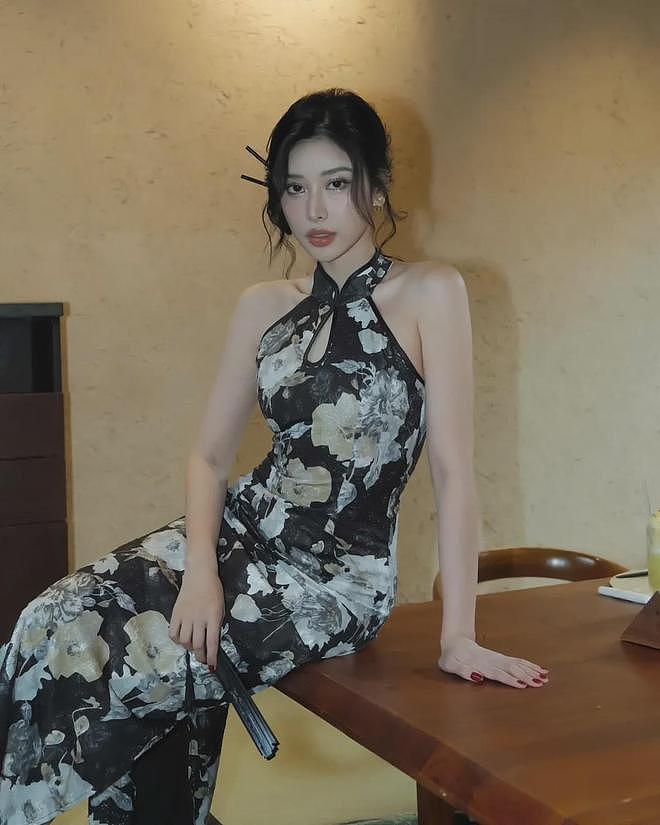 【美女】越南第一极品少妇身材，原来长这样，黑丝红唇太顶了（组图） - 7