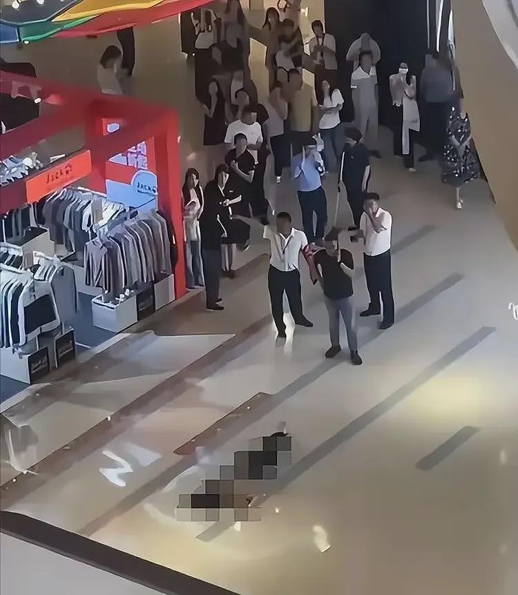 女子因奶茶跳楼后续：家境被扒，曾在加拿大留学，更多细节引争议（组图） - 2
