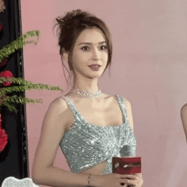 36岁杨颖现身活动，身材消瘦神色拘谨，复出新剧被曝给李沁作配（组图） - 8