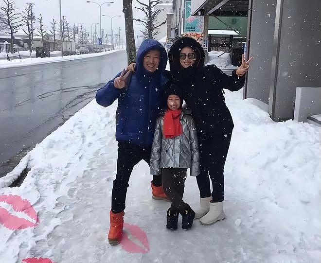 李乃文喊话辛柏青有我们,朱媛媛离世第9天,老同学一起缅怀(组图) - 8
