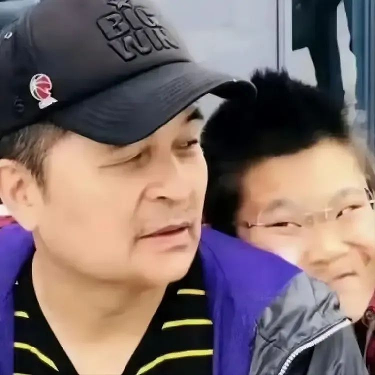 被批“不男不女”的毕凌，把父亲毕福剑所剩无几的体面丢个精光（组图） - 11