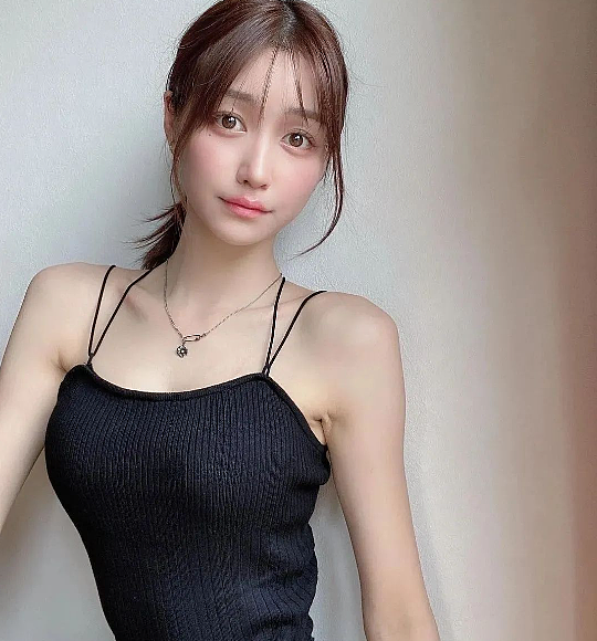 【美女】日本妹子展现“漫画身材”，黄金腰臀比，撩爆直男（组图） - 6