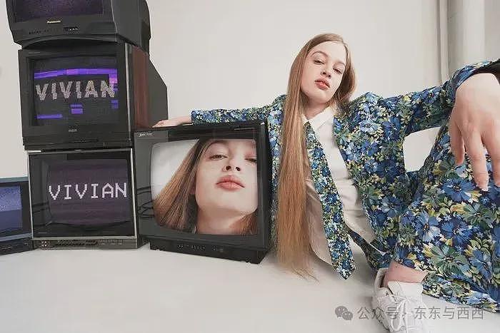首富“女儿”拍内衣广告出道，一身反骨和老爸决裂，她说靠打工养活自己……（组图） - 20