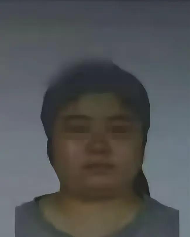 男子网恋被骗走2亿,一次转账超千万!这样的智商怎么赚到2亿?(组图) - 27