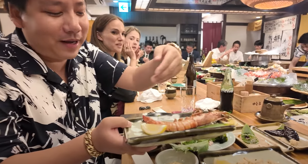 美女奥斯卡影后进寿司店用餐,邻座小伙埋头狂吃整整30分钟都没发觉!回看视频悔死了(组图) - 13