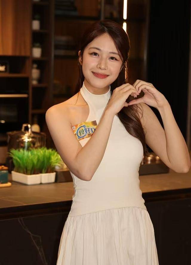 回应父女恋！23岁前港姐与大37岁视帝来往密切（组图） - 8