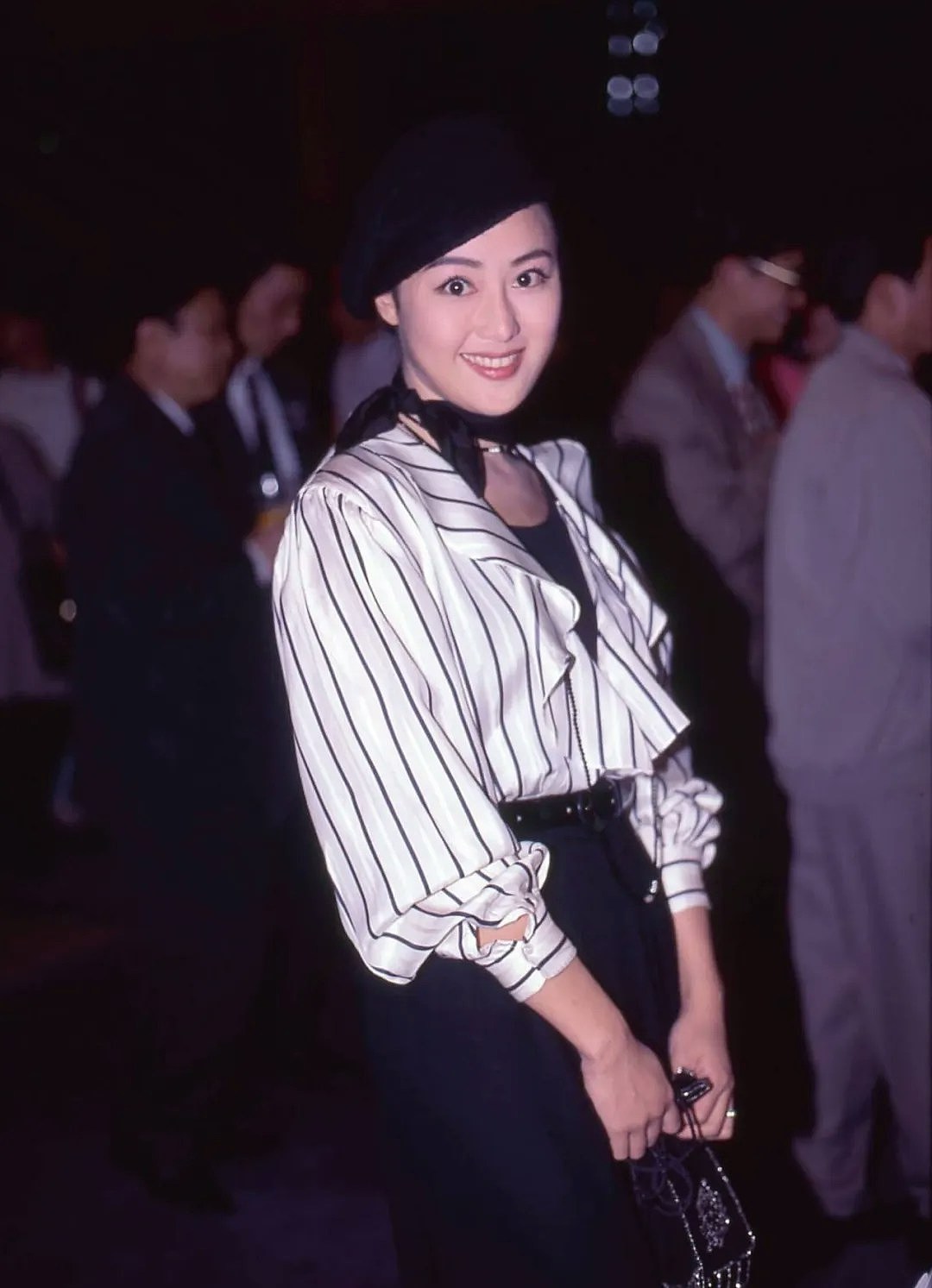 61岁香港初代名媛成带货女王，离婚后自行创业，工作令她更有尊严（组图） - 2