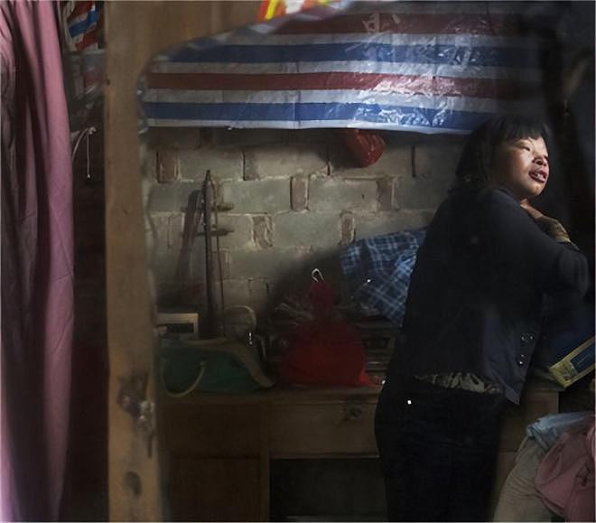 揭秘“双性人”真实生活!上身女人下身男人,为避险独居深山40年(组图) - 3