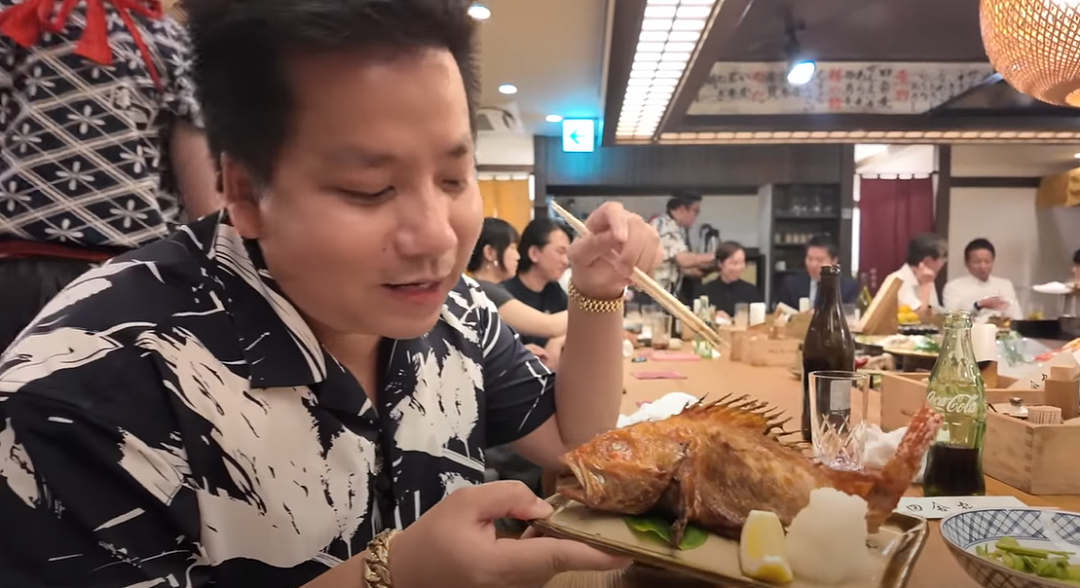 美女奥斯卡影后进寿司店用餐,邻座小伙埋头狂吃整整30分钟都没发觉!回看视频悔死了(组图) - 15