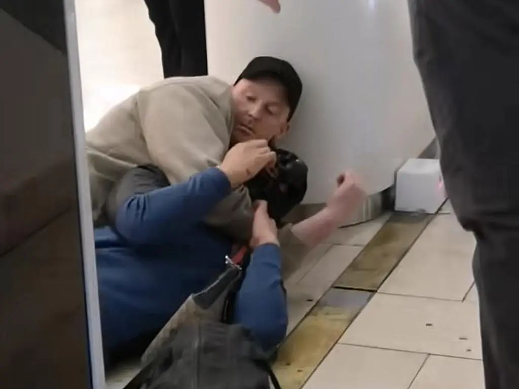 澳洲商场昨被封锁,恐怖事件之后是伟大的公民逮捕,48小时后实施澳洲史上首个禁令(组图) - 6