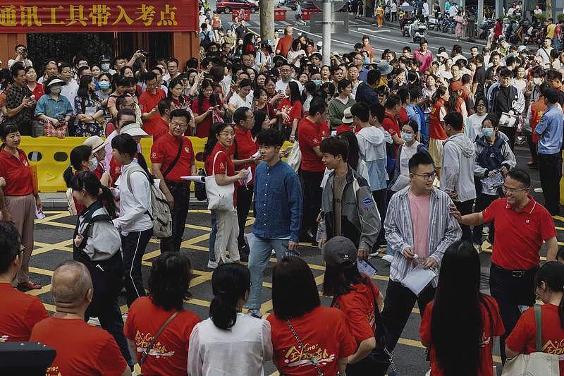 高考在即,“AI猜题”受追捧,成“备考神器”(组图) - 1