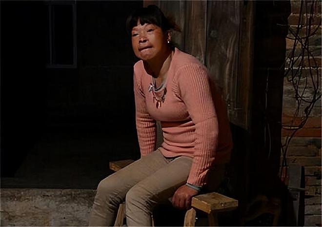 揭秘“双性人”真实生活!上身女人下身男人,为避险独居深山40年(组图) - 7