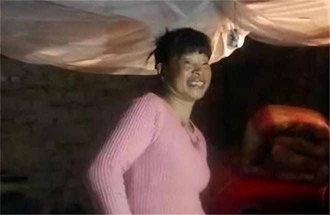 揭秘“双性人”真实生活!上身女人下身男人,为避险独居深山40年(组图) - 6