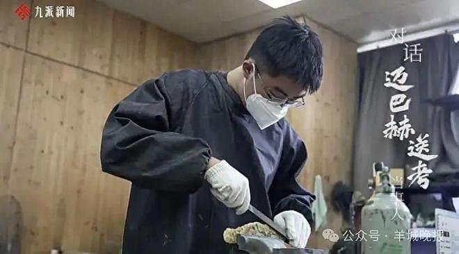 700分考北大，“迈巴赫少爷”父亲庆祝儿子生日，网友曾调侃“比你有钱还比你努力”（组图） - 1
