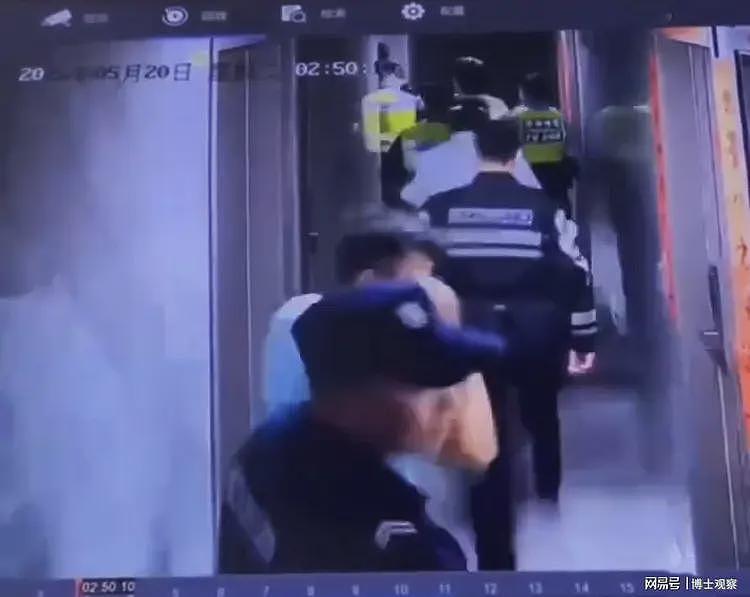 曝醉酒女被两壮男拖进宾馆，3小时后女子被抬出来，现场画面流出（视频/组图） - 6