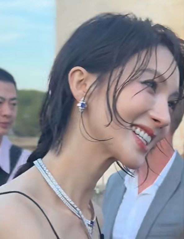 金晨最新生图撞脸金星，湿发造型太油腻，医美感比韩国女星还重（组图） - 13