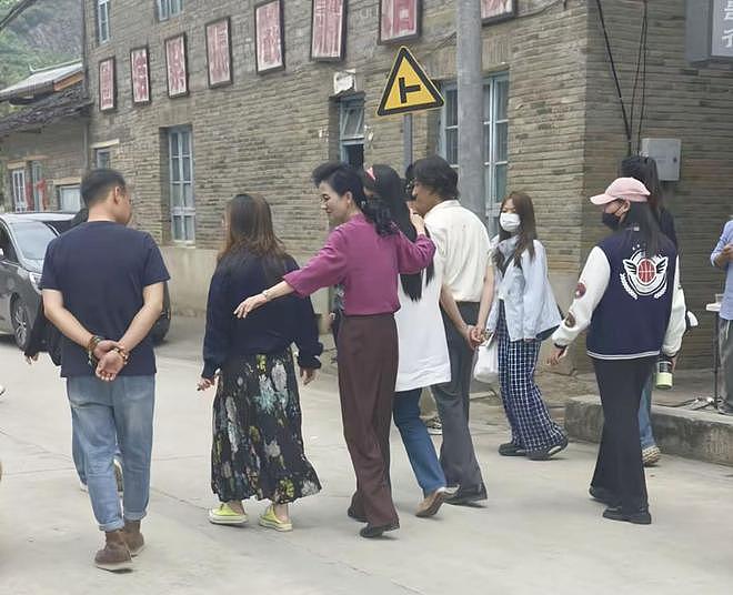 朱媛媛于月仙珍贵合影！原来两人是师姐妹，最后互动惹人泪目（组图） - 15