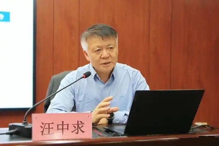 “广东人开水烫碗令人恶心”知名教授吐槽广东人引发全网热议,官媒发声(视频/组图) - 20