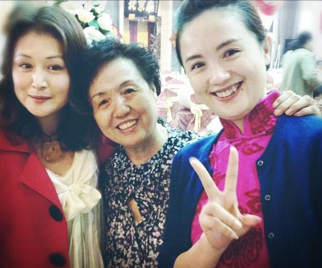 朱媛媛于月仙珍贵合影！原来两人是师姐妹，最后互动惹人泪目（组图） - 3