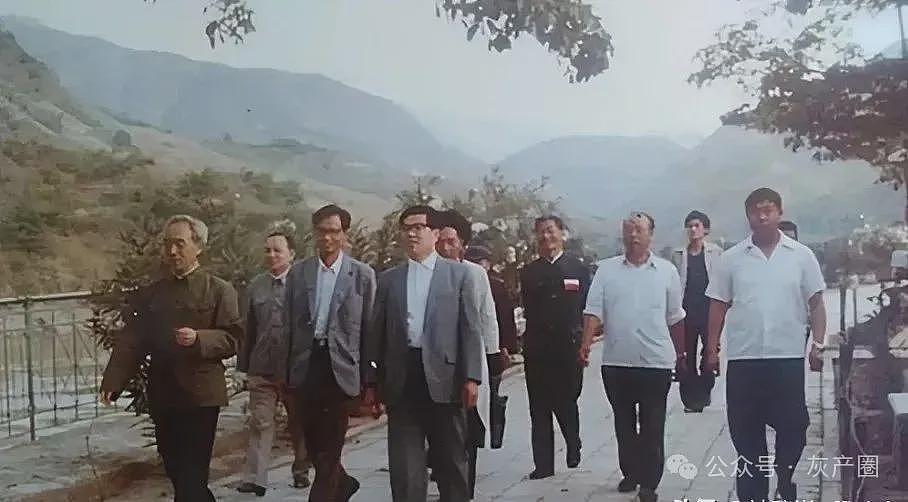 中国美妆博主竟是外逃巨贪后代！微博藏惊人秘密（组图） - 6