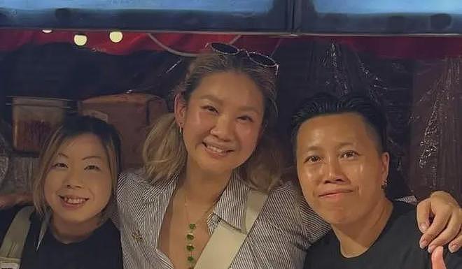 郑欣宜戴百万翡翠项链露面，整个人瘦了好多，笑容灿烂心情好（组图） - 2