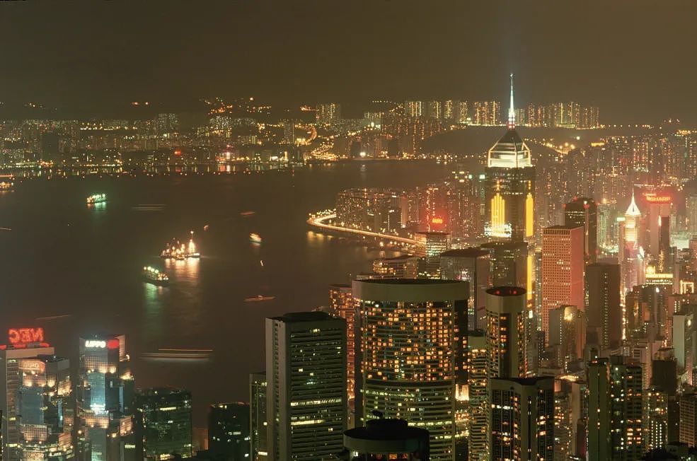 从维多利亚港到外滩，穿越百年的双城纪事（组图） - 3