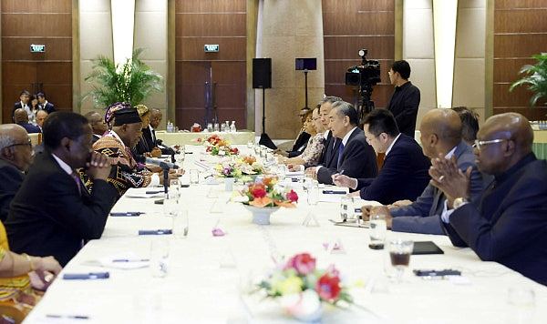 王毅晤非洲国家驻华使节，批美国断援非洲是单边霸凌（组图） - 2