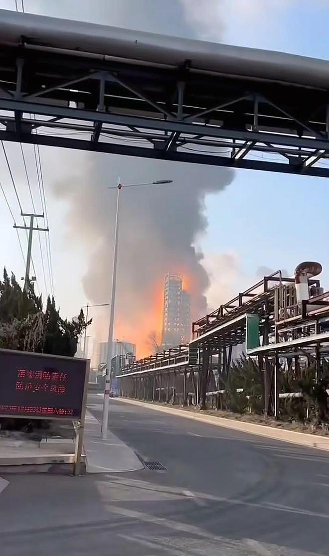 山东高密一化工车间发生爆炸事故,正全力救援救治(组图) - 2