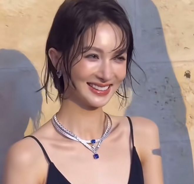 金晨最新生图撞脸金星，湿发造型太油腻，医美感比韩国女星还重（组图） - 15