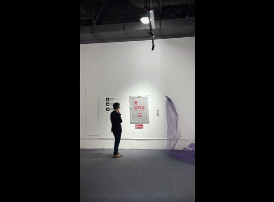 【爆笑】巴黎世家居然出了“一分裤”？光看着就脸红：这个只能遮住 ⅓ 的屁股吧...（组图） - 13