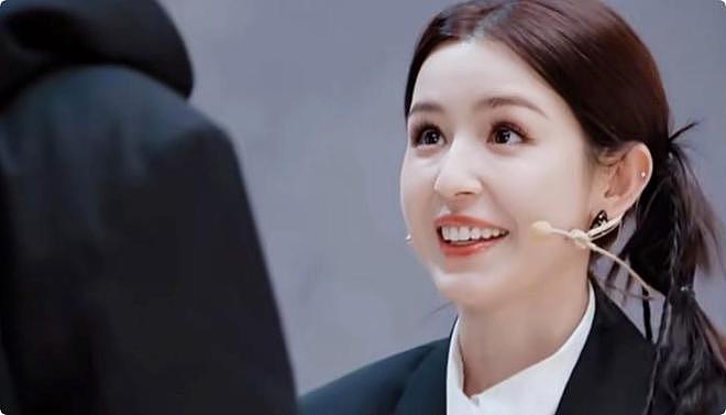 “你不够好看！”女编剧当面嘲讽哈妮克孜，郝蕾的反应太解气了（组图） - 14